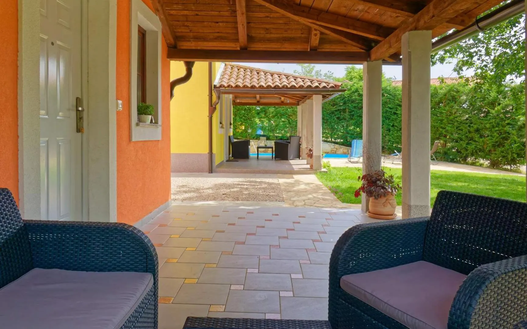 Holiday Homes Sunny Twins By Rent Istria Грожнян