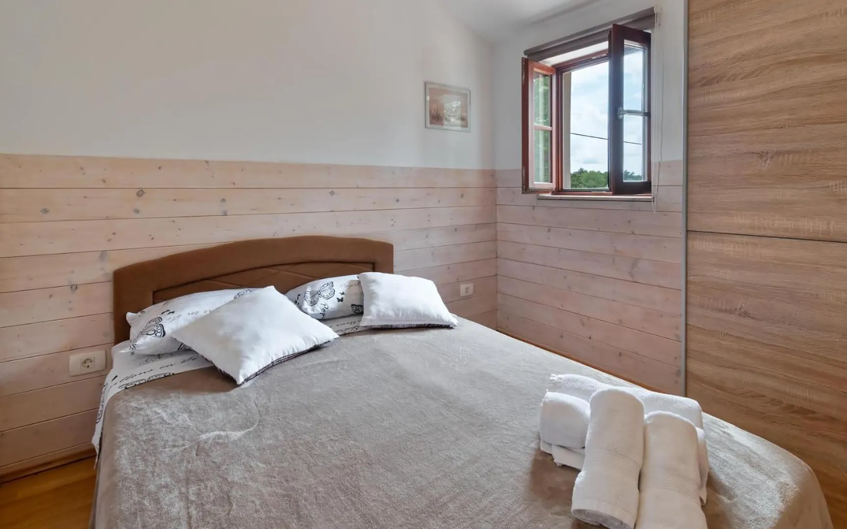 Holiday Homes Sunny Twins By Rent Istria Grožnjan